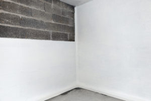 Réalisation de l'étancheite d'un mur enterré.